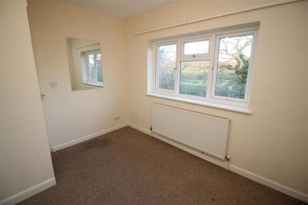 3 bedroom detached house to rent - Photo 5