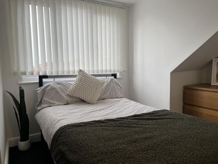 1 bedroom semi-detached house to rent - Photo 5