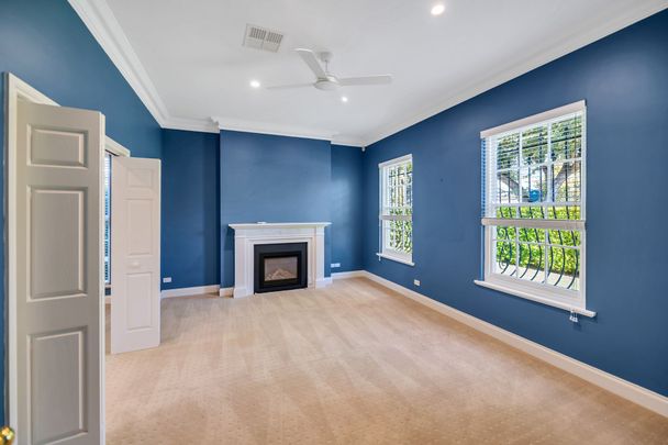 Immaculate 3 bedroom home in prestigious Gilberton - Photo 1