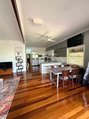 East Brisbane - Photo 1