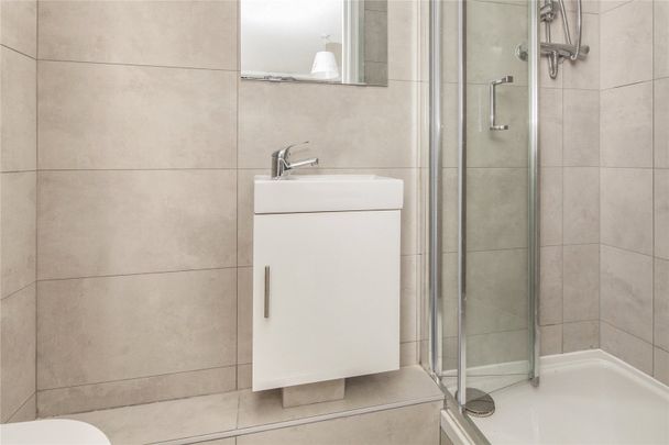 Coburg Crescent, London, SW2 3HU - Photo 1