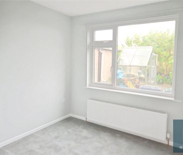 Farrar Drive, Mirfield, West Yorkshire, WF14 - Photo 2