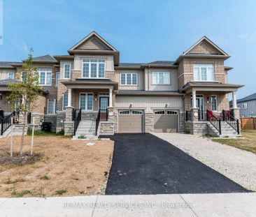 73 CENTRAL SQUARE BOULEVARD — 3 Bedroom - Photo 1