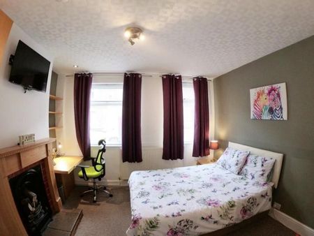 Student Accommodation, 13 Albany Street, Lincoln, Lincolnshire, LN1 3JD, United Kingdom - Photo 3