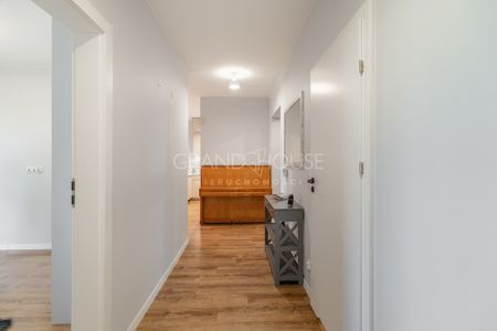 5 pokoi w cichej okolicy z parkingiem i ogrodem. - Zdjęcie 4