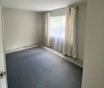Well Presented Apartment - Photo 3