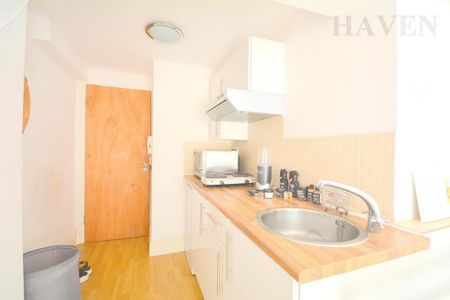 Studio to rent - Photo 3