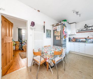 3 bedroom terraced house to rent - Photo 6