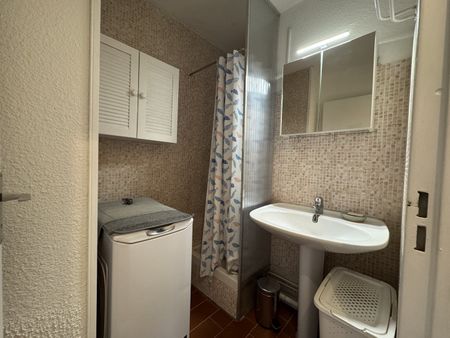 Location Appartement 1 pièce 25m² SETE 34200 - Photo 4