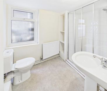 2 BED Apartment To rent - Photo 5