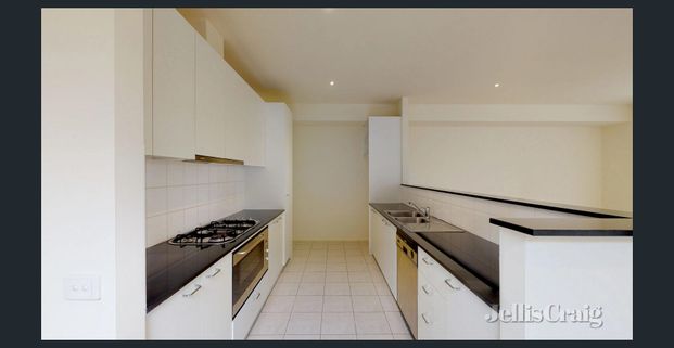 Spacious Living - Photo 1