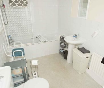 25 Downshire Place, Belfast, Holywood, BT18 9LX - Photo 1