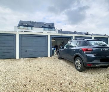 Modern appartement met twee slaapkamers, tuin en garage - Photo 2