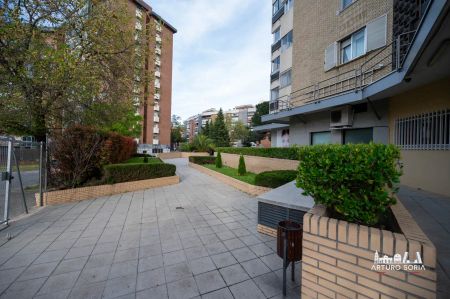 Piso de alquiler en Calle de Caleruega, Costillares - Photo 4