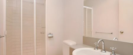 Three bed Apartment - Photo 5