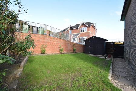 2 Bed House - End Terrace - Photo 4