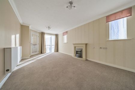 Nicholls Lodge, Bishop’s Stortford - Photo 2