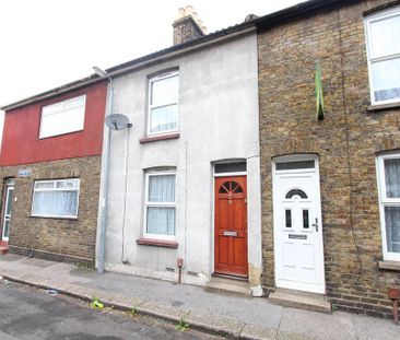3 bedroom terraced house to rent - Photo 5