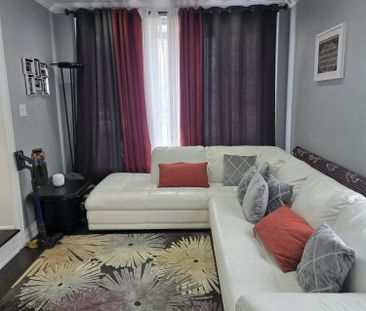 For Lease - 21 Dukinfield Crescent, Toronto, Ontario - Photo 2