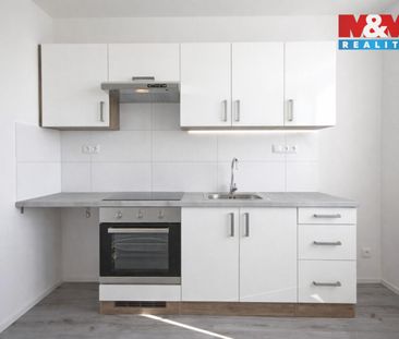 Pronájem bytu 1+1 37 m² - Photo 1