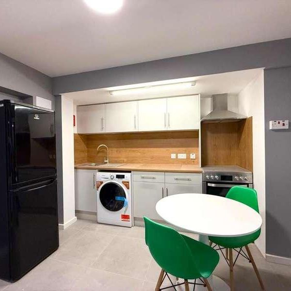 Bushey Grove Road, Bushey, WD23 - Photo 1