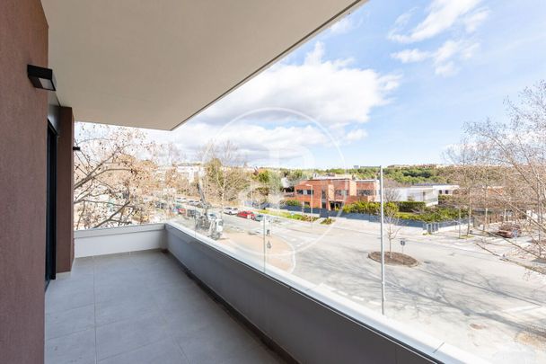 Piso de alquiler en Plaça D'ausiàs March, Turó de Can Mates - Photo 1