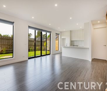 Modern Townhouse in Ideal Location - Photo 1