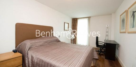 1 Bedroom flat to rent in Winchester Road, Hampstead, NW3 - Photo 2