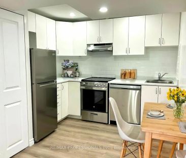 2046 Deer Park Road #Lower - Photo 3