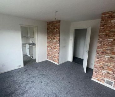 1 bedroom Flat To Let - Photo 6