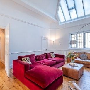 4 bedroom mews to rent - Photo 1