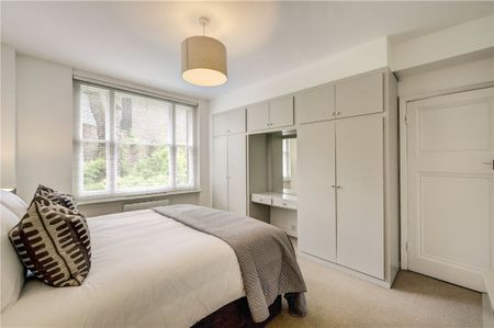A newly refurbished one bedroom apartment of 599 square feet. - Photo 3