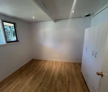 Freshly Painted East Albury Home - Photo 3