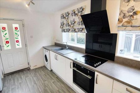 Moorfields Avenue, Eastwood, Nottingham, NG16 - Photo 4