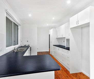 Beautiful Family Home - Photo 5