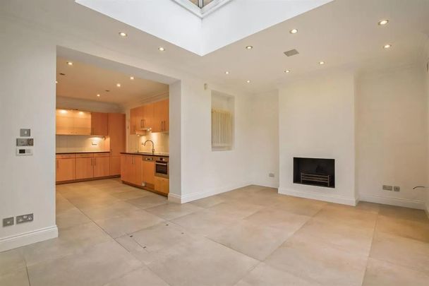 Steeles Road, Belsize Park, NW3 - Photo 1