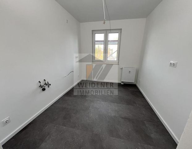Exklusive 3 Zimmer Wohnung mit Balkon, Wanne und Dusche! Erstbezug nach Sanierung! - Foto 1