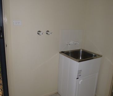 Brick Unit in Quiet Cul-de-Sac - Photo 6