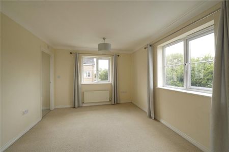 4 bedroom detached house to rent - Photo 4