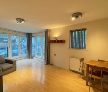 2 bedroom property to rent in London - Photo 6