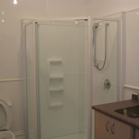 Studio comfort on edge of CBD and handy to Dental School, Hospital 201 - Photo 4