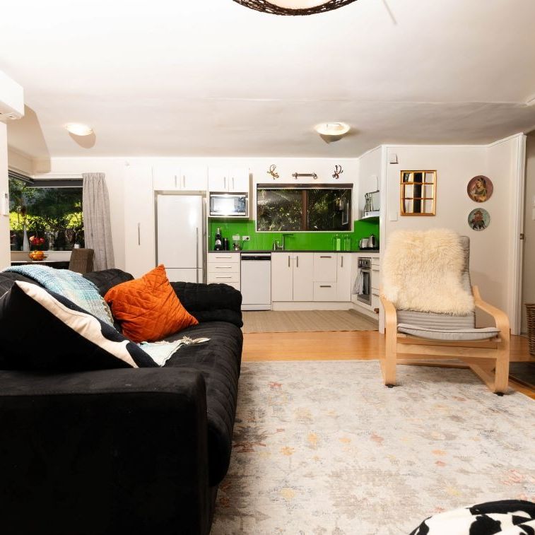 4 Bedroom in Bayview - Photo 1