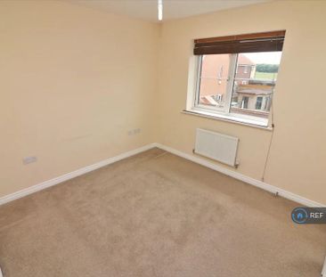 3 bedroom semi-detached house to rent - Photo 6