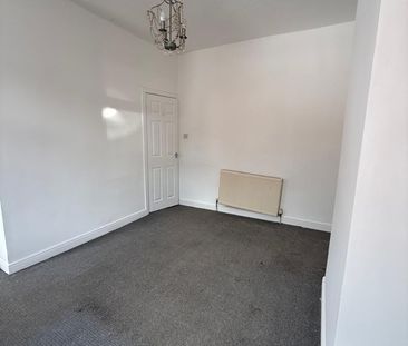 2 Bed Terraced House, Ukraine Road, M7 - Photo 5