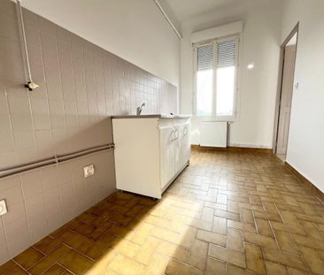 Location Appartement 3 pièces 74m² AVIGNON 84000 - Photo 5