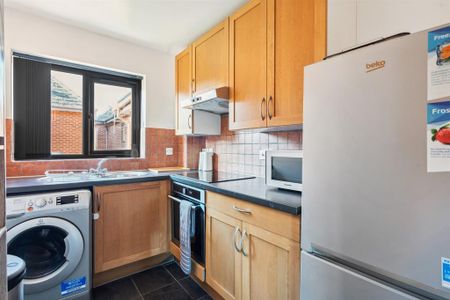 2 bedroom flat to rent - Photo 5