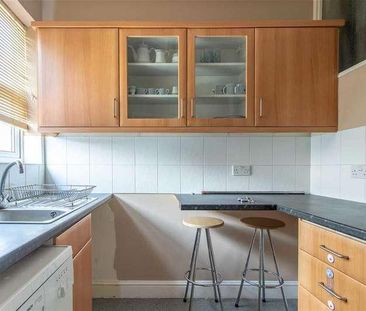 Bowling Green Avenue, Kettering, NN15 - Photo 5