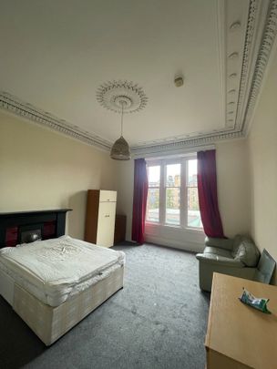 4 Bed Flat, Otago Street, G12 - Photo 1