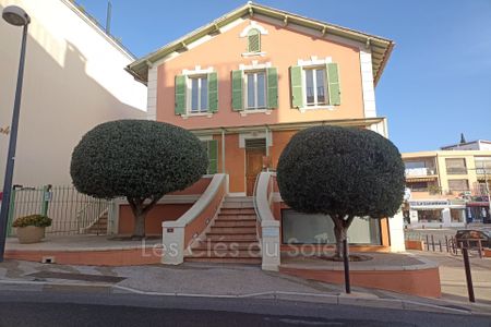 Location Appartement 4 pièces 74m² BANDOL 83150 - Photo 4