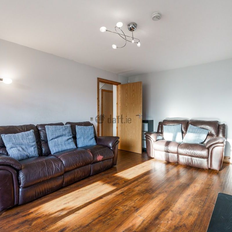 House to rent in Dublin, Lucan, Castlegate Park - Photo 1